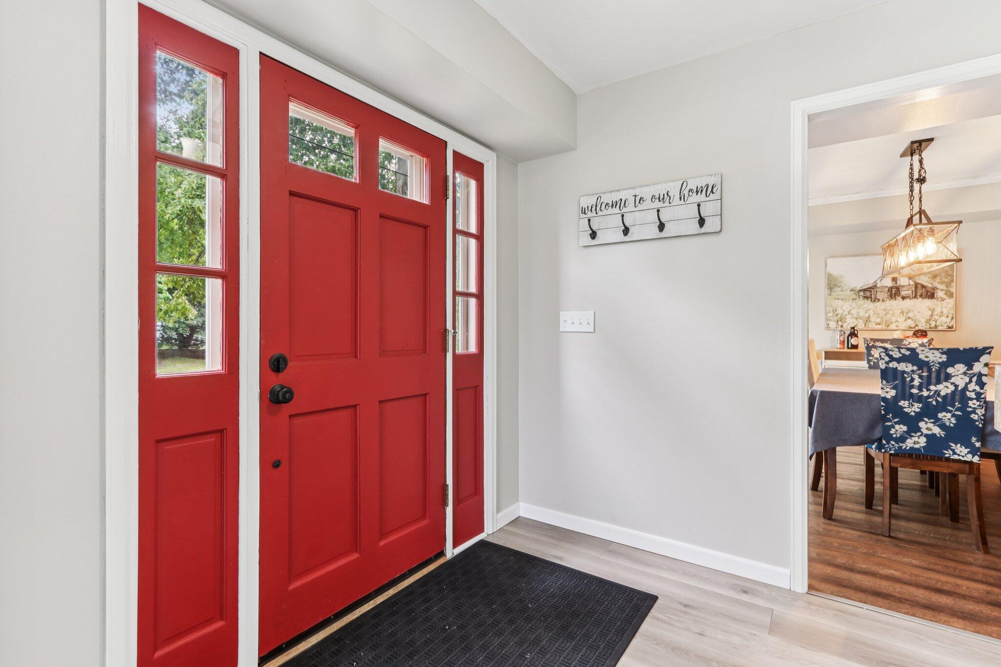 3 Birchwood Court Wind Point, WI 53402 - Photo 4 of 63 3 Birchwood Ct (18)