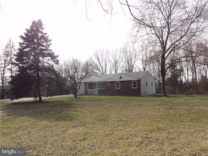 405 Ridge Road Telford, PA 18969 - Photo 1 of 18 Front Yard