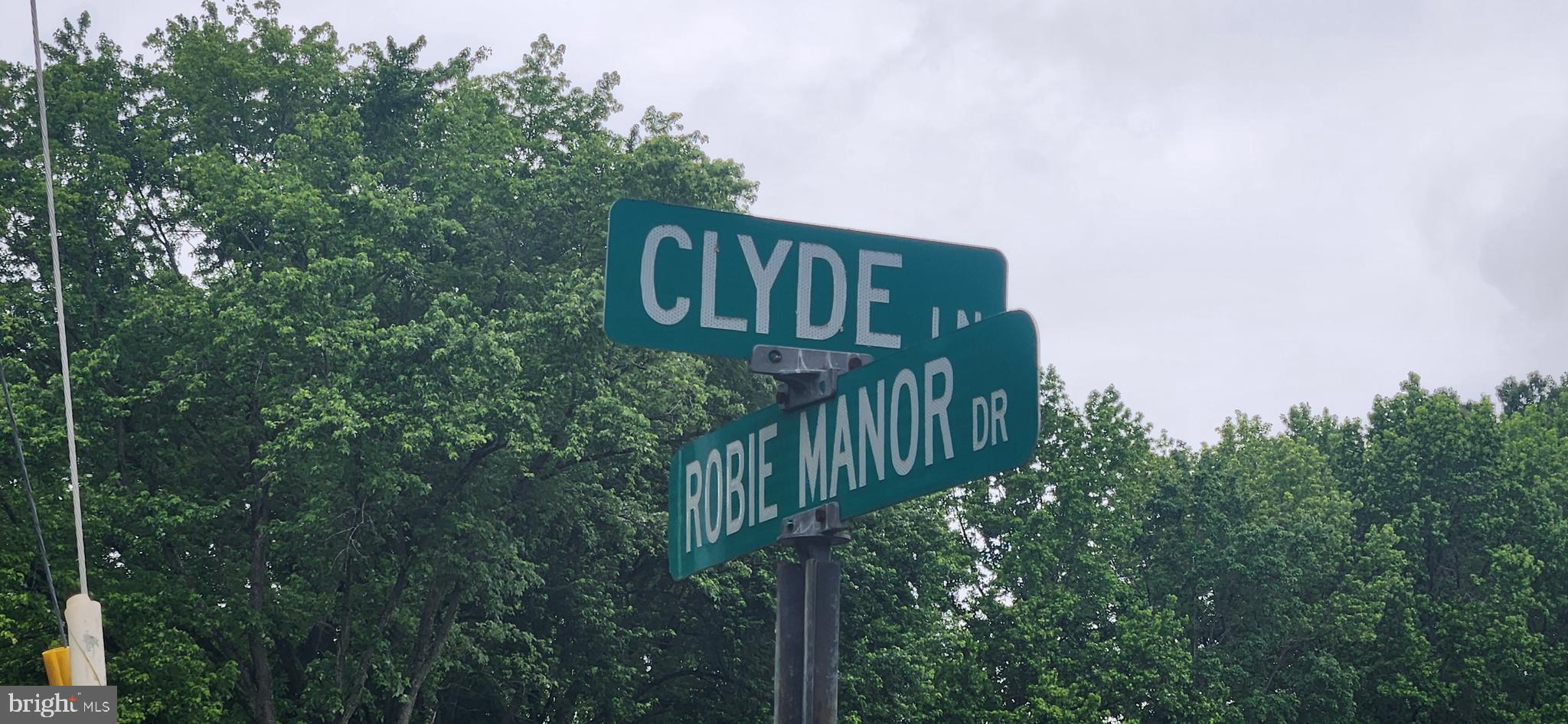 Bensville Road White Plains, MD 20695 - Photo 5 of 14 a view of a wooden fence under a tree