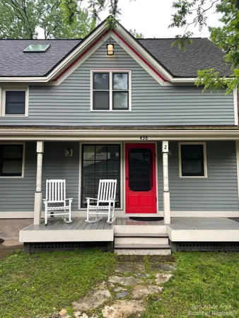 $3,000 | 438 3rd Street, Unit 2, Ann Arbor, MI 48103