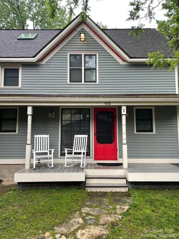 $3,100 | 438 3rd Street, Unit 2, Ann Arbor, MI 48103