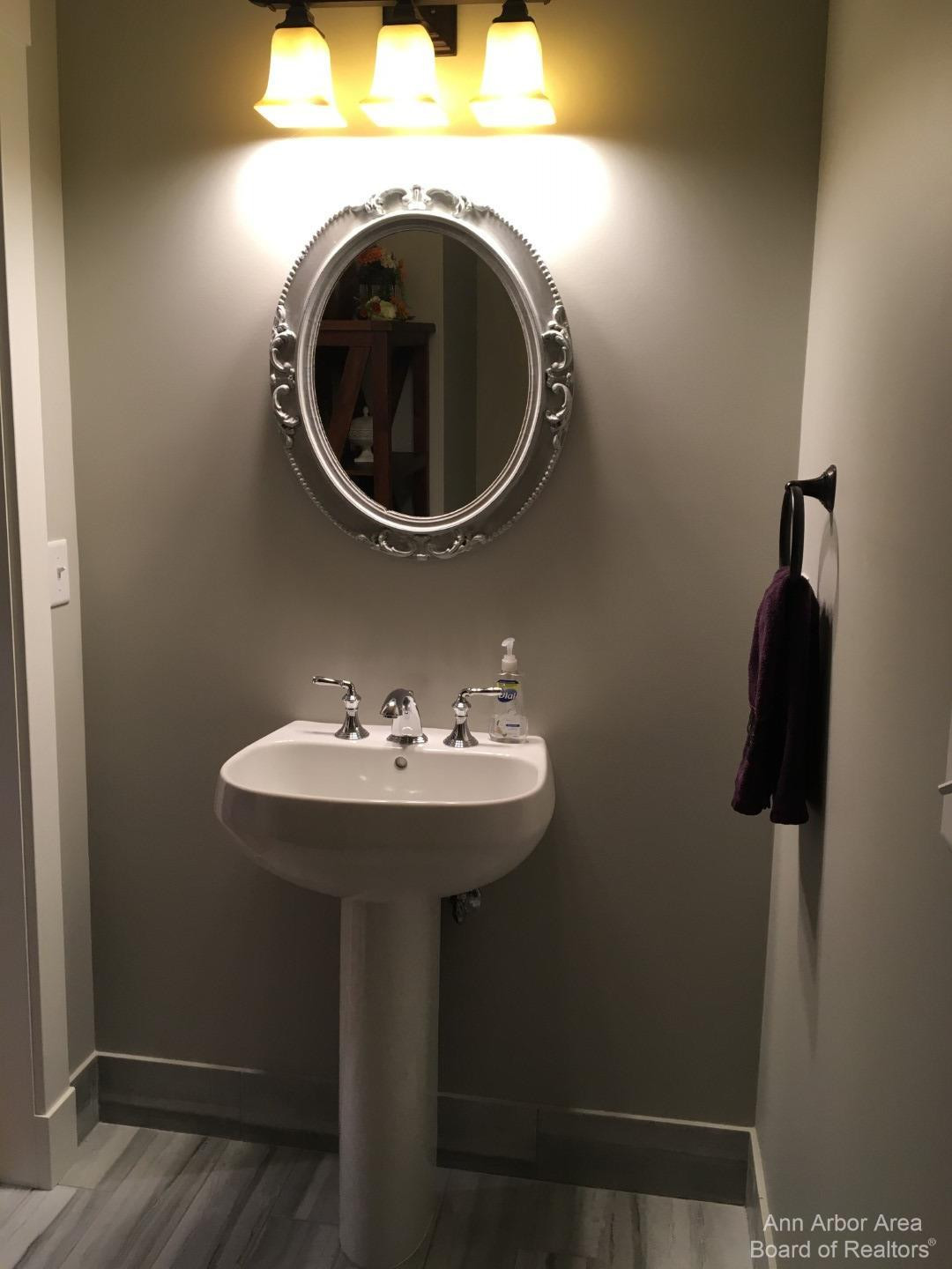 438 3rd Street, Unit 2 Ann Arbor, MI 48103 - Photo 6 of 11 Photo 6