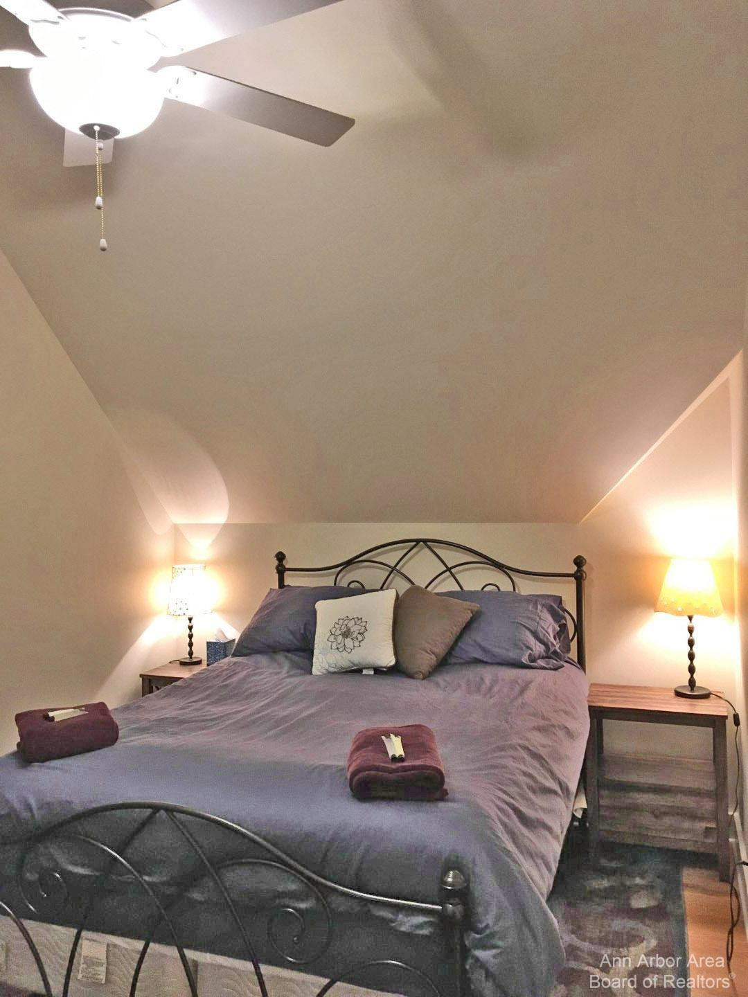 438 3rd Street, Unit 2 Ann Arbor, MI 48103 - Photo 8 of 11 Photo 8