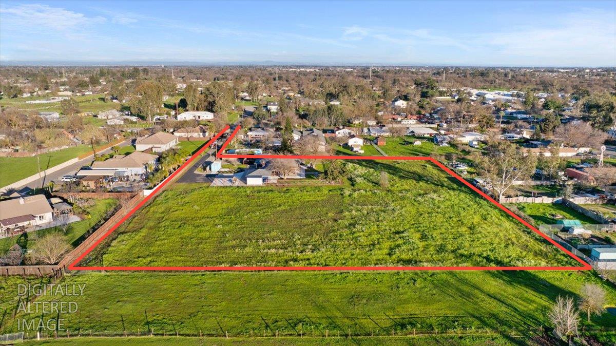 7261 Dry Creek Road Rio Linda, CA 95673 - Photo 51 of 59 Estimated Lot Lines in Red