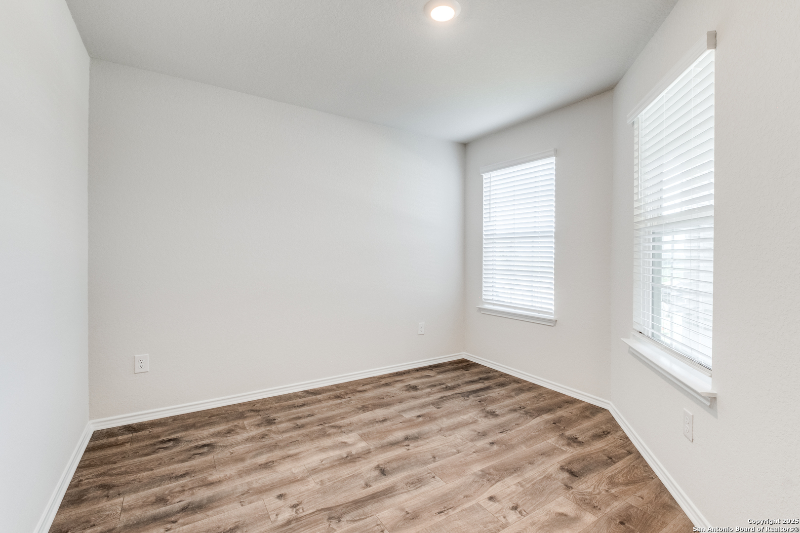 29523 Copper Gate Bulverde, TX 78163 - Photo 21 of 25 an empty room with a window