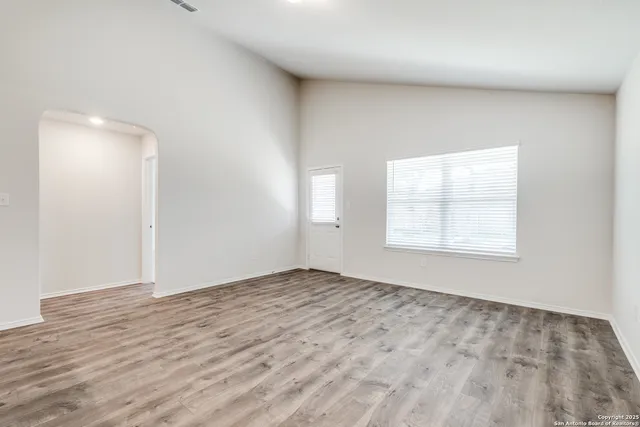 $2,550 | 29523 Copper Gate, Bulverde, TX 78163