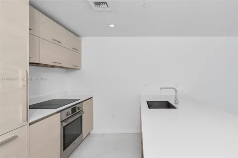 $750,000 | 1300 South Miami Avenue, Unit 3211, Miami, FL 33130