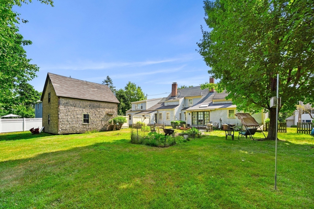 108 Central Street Rowley, MA 01969 - Photo 5 of 26