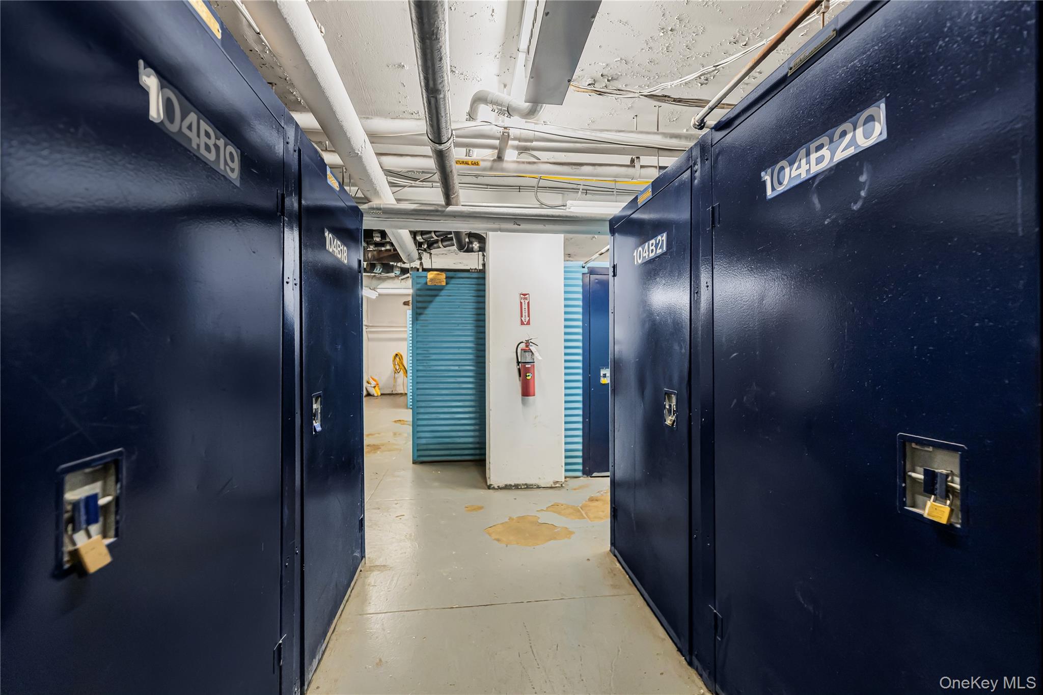 2 Fordham Hill Ovl, Unit 2F Bronx, NY 10468 - Photo 14 of 27 a view of hallway