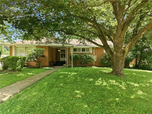 $169,000 | 1200 East Street, Hermitage, PA 16148