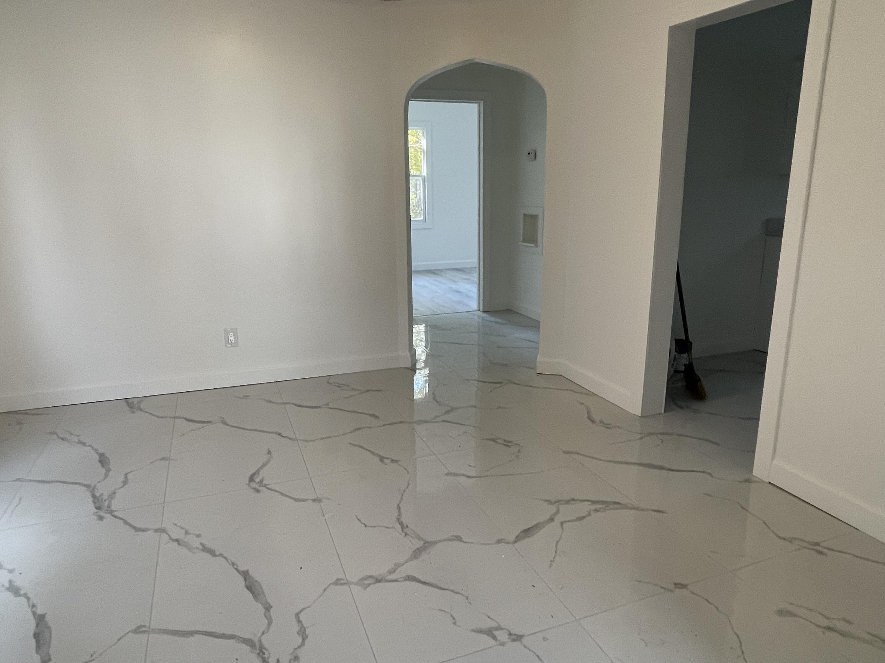 11739 Meyers Road Detroit, MI 48227 - Photo 9 of 31 13