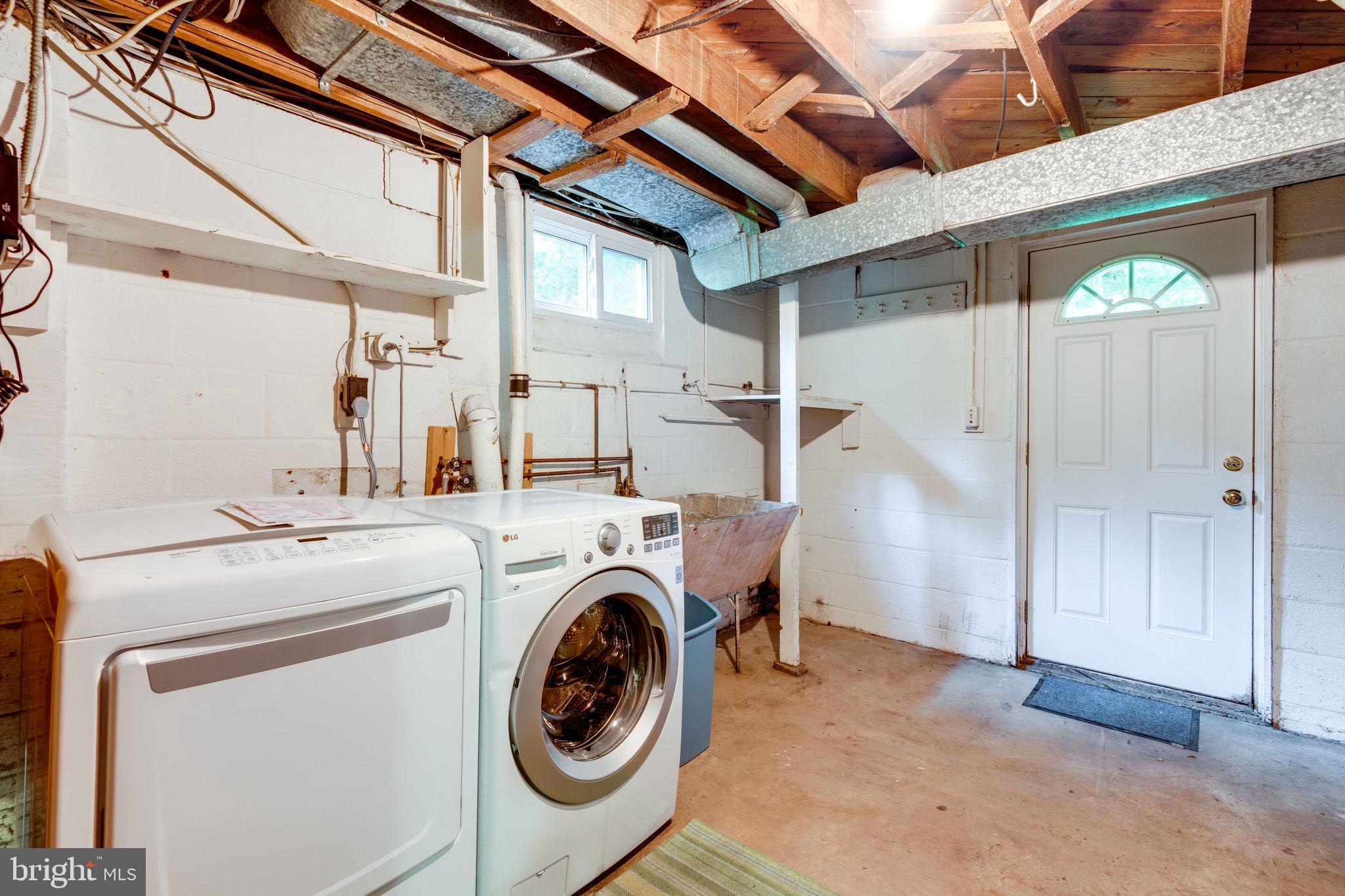 4108 Addison Road Fairfax, VA 22030 - Photo 32 of 40 Utility Room, Door to Back Yard
