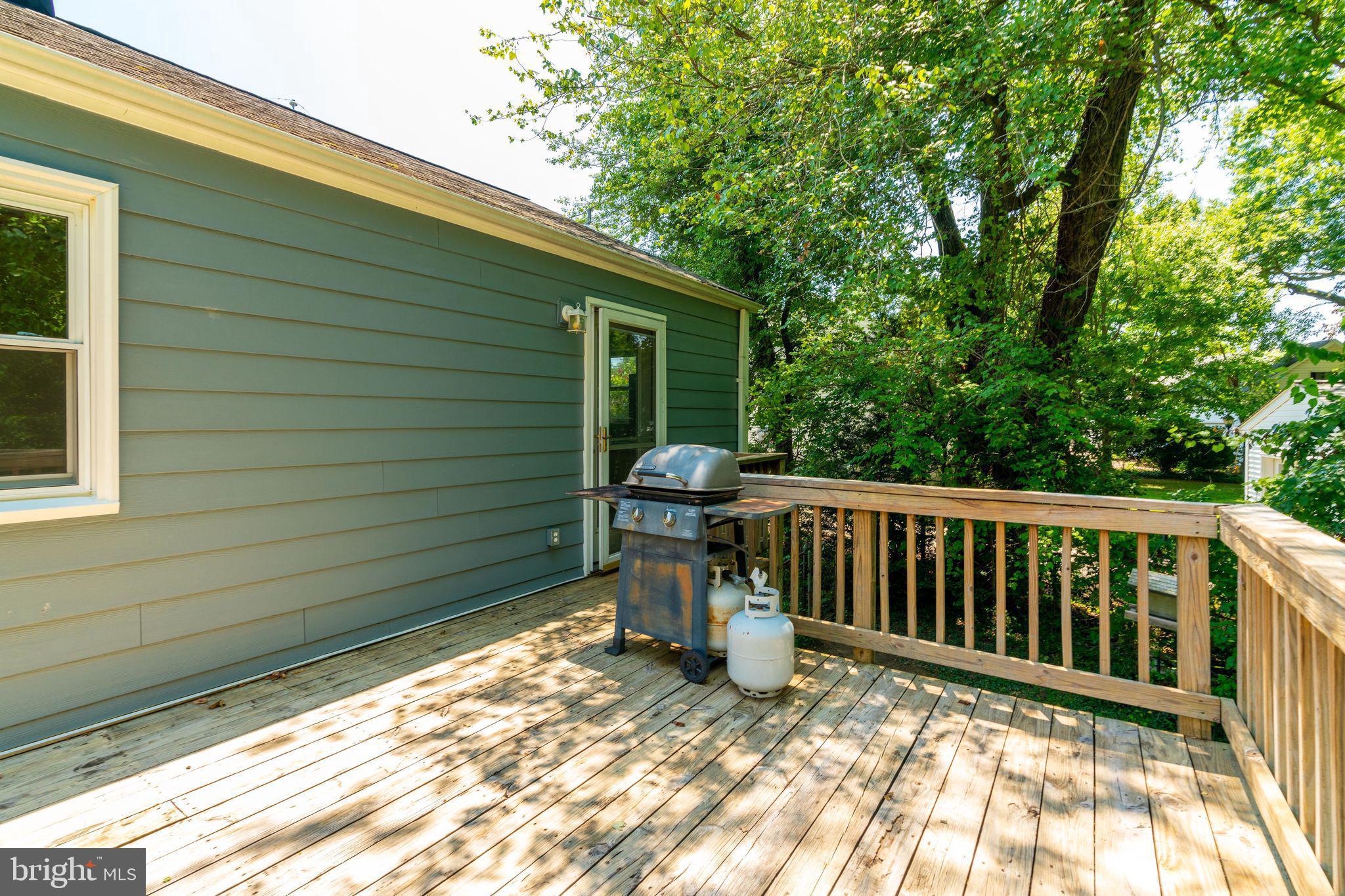 4108 Addison Road Fairfax, VA 22030 - Photo 34 of 40 Deck - Grill Does Not Convey