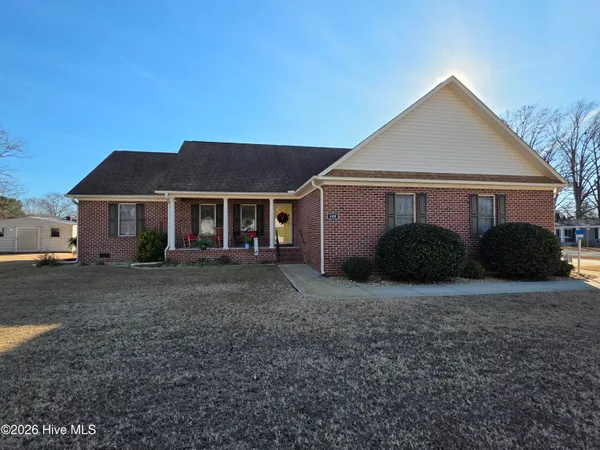 $290,000 | 400 Grove Street, Clinton, NC 28328