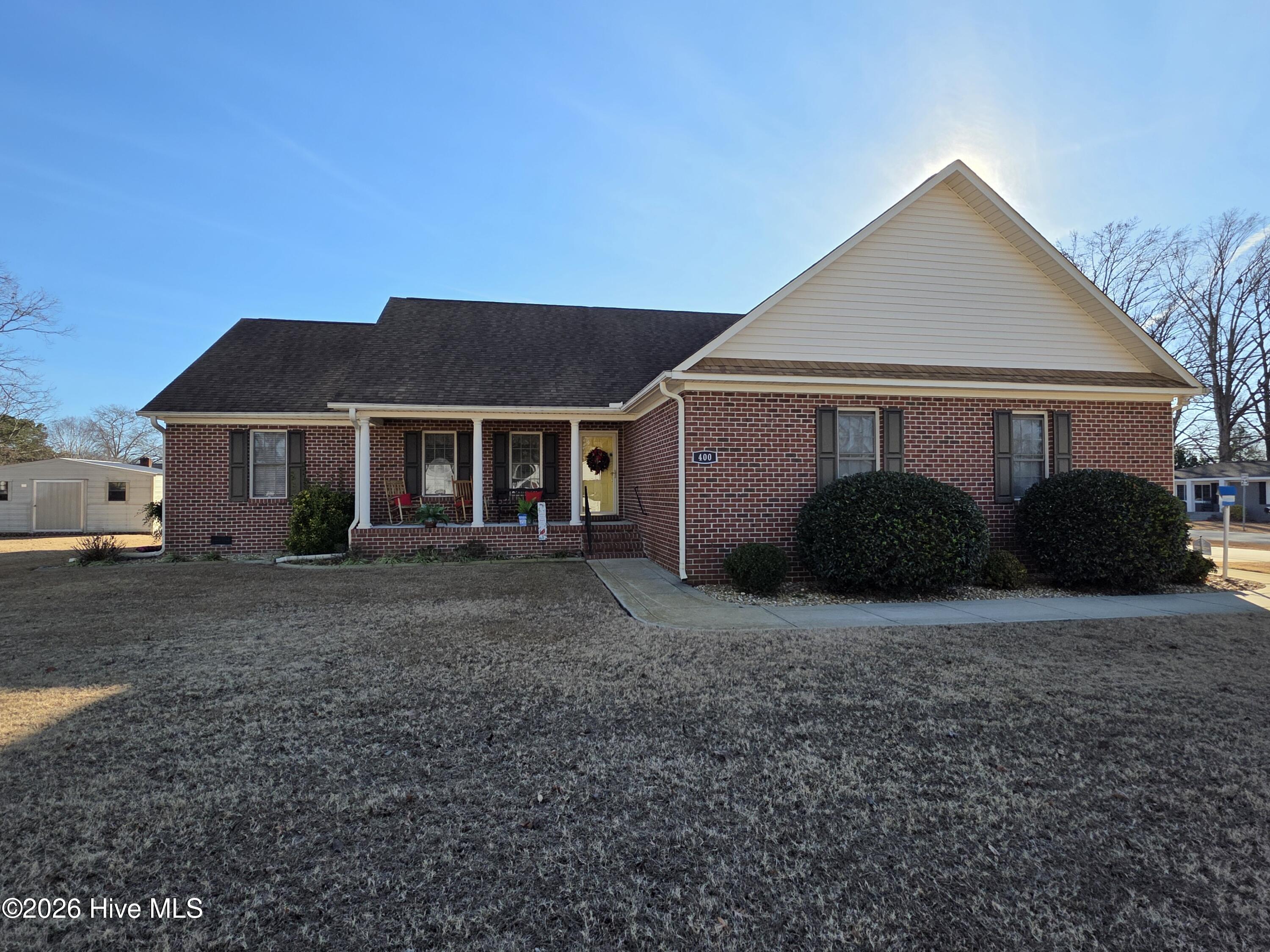 400 Grove Street Clinton, NC 28328 - Photo 1 of 29 20260101_144123