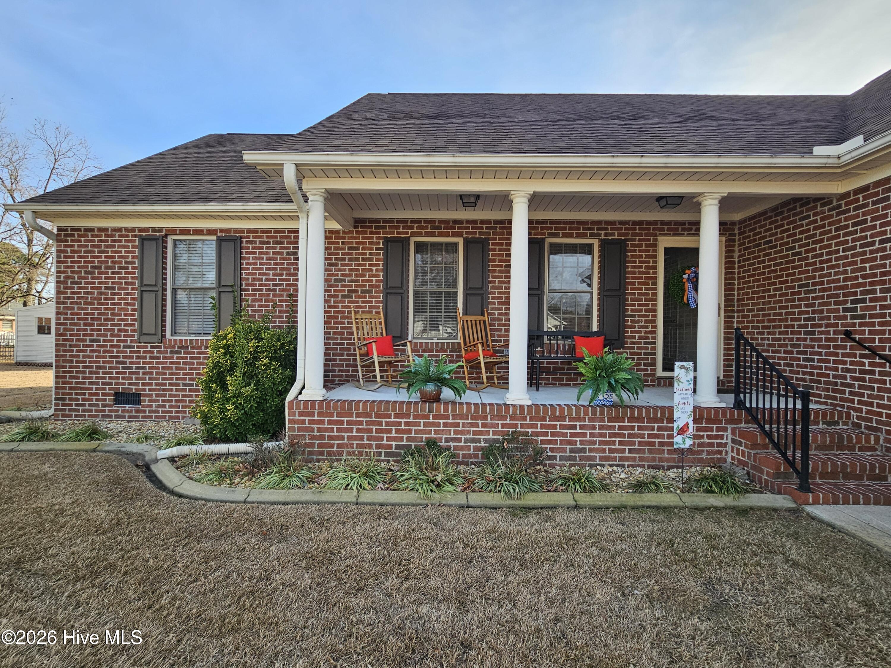 400 Grove Street Clinton, NC 28328 - Photo 2 of 29 400 Grove Street 29