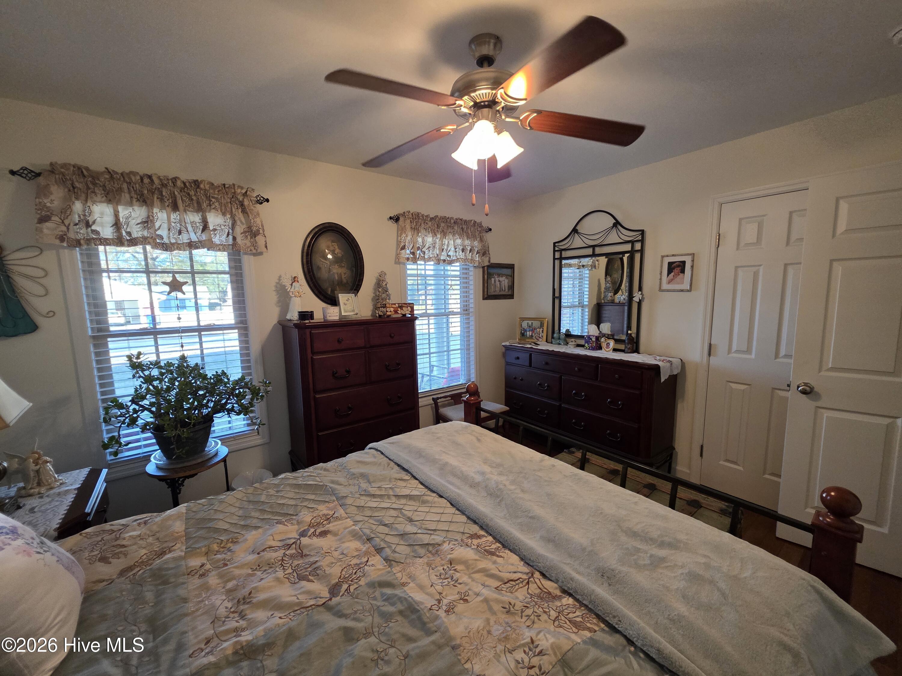 400 Grove Street Clinton, NC 28328 - Photo 21 of 29 20260101_154021