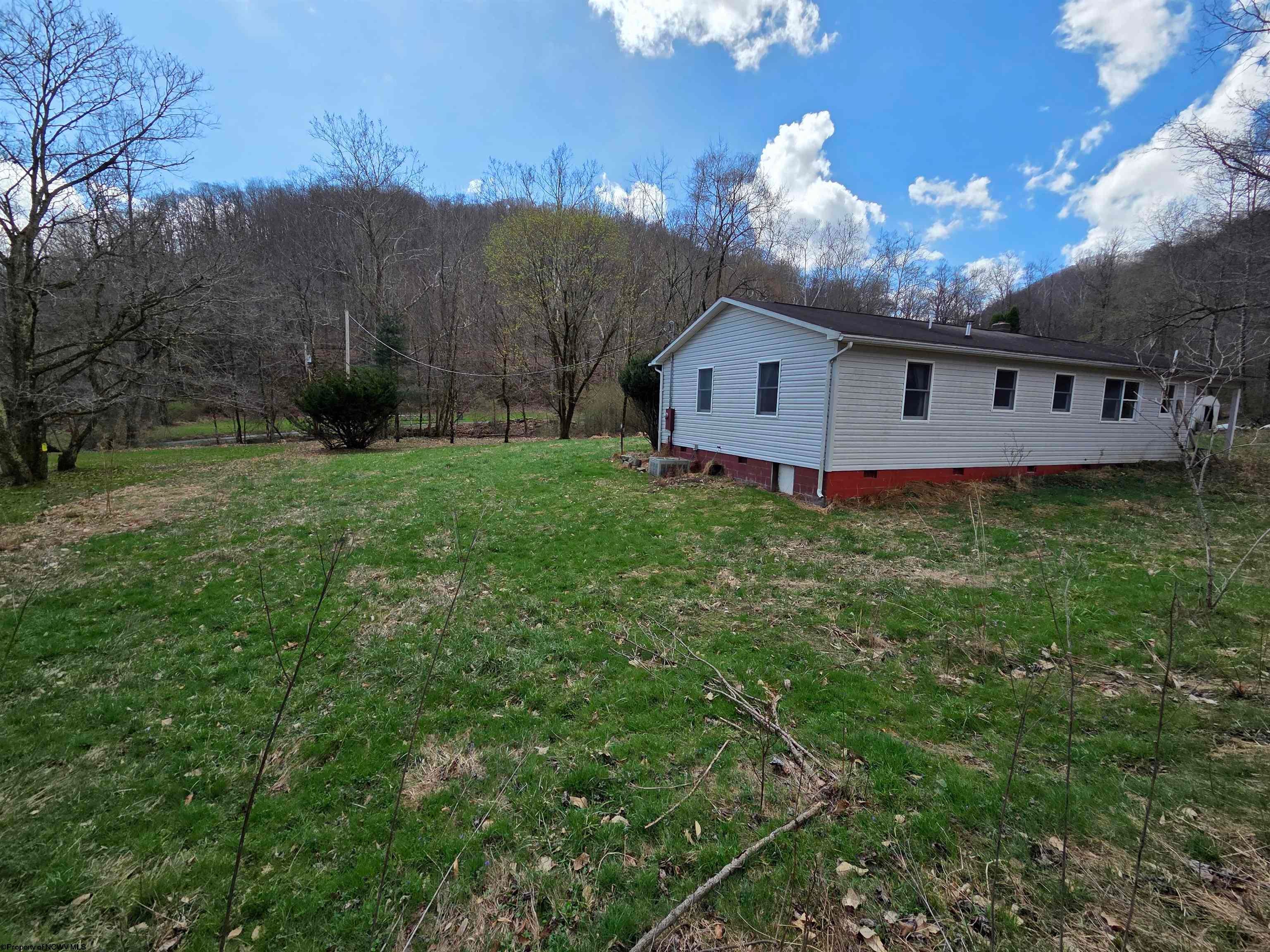 144 Smoke House Road Parsons, WV 26287 - Photo 5 of 22 Gallery Image 5