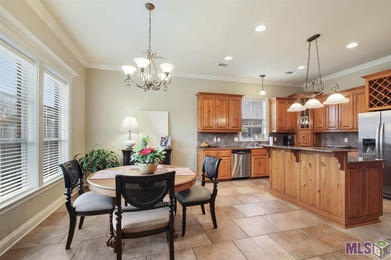 8719 Glenfield Drive Baton Rouge, LA 70809 - Photo 5 of 11 BREAKFAST AREA