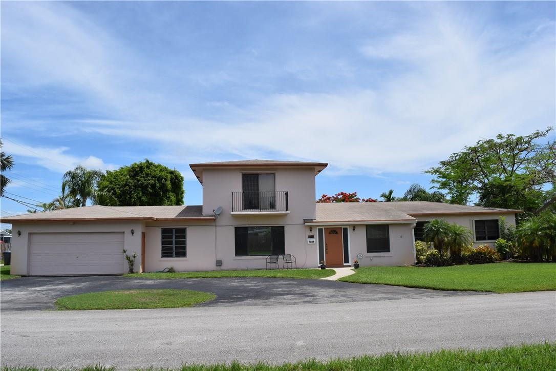 1004 North 31st Road Hollywood, FL 33021 - Photo 1 of 39 Photo 1