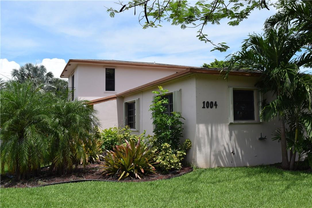 1004 North 31st Road Hollywood, FL 33021 - Photo 5 of 39 Photo 5