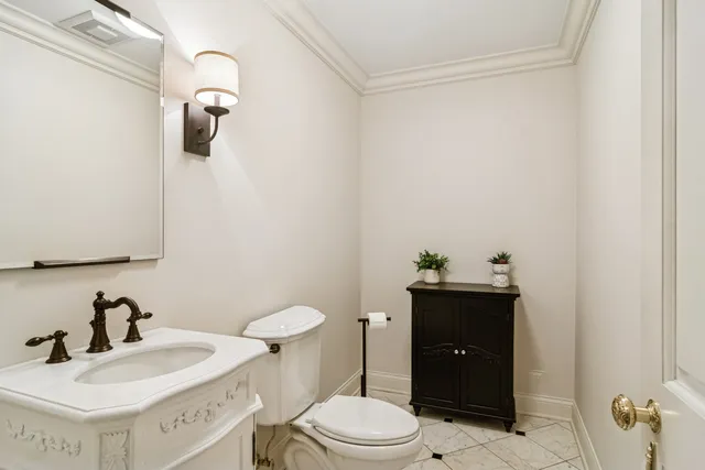 $654,900 | 1653 North Belmont Court, Arlington Heights, IL 60004