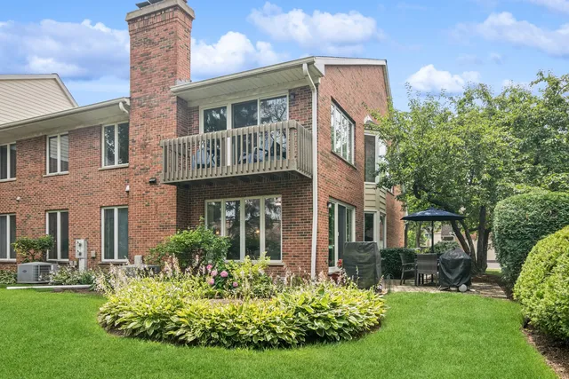 $654,900 | 1653 North Belmont Court, Arlington Heights, IL 60004
