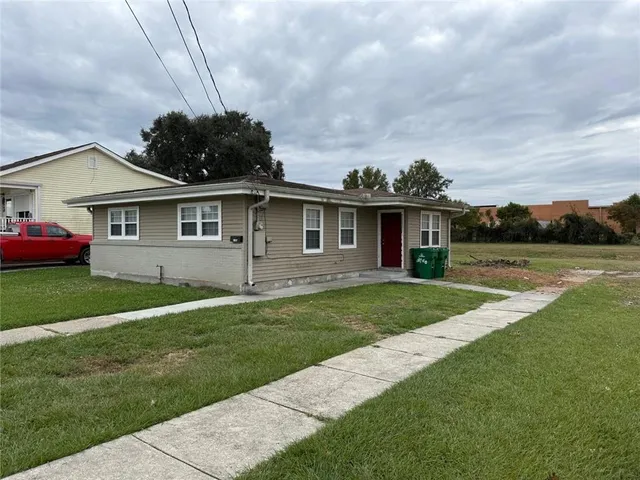 $1,600 | 3300 Hero Drive, Gretna, LA 70053