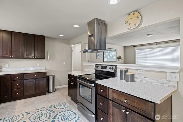 $479,000 | 6726 Henderson Boulevard Southeast, Tumwater, WA 98501