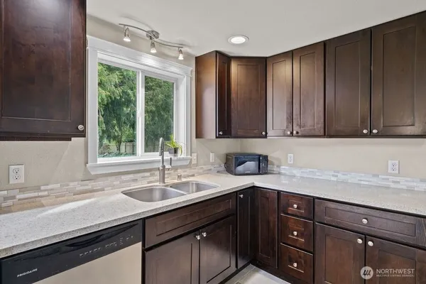 $479,000 | 6726 Henderson Boulevard Southeast, Tumwater, WA 98501