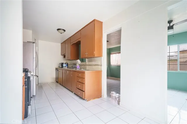 $349,000 | 423 East Landsford Street, Lancaster, CA 93535