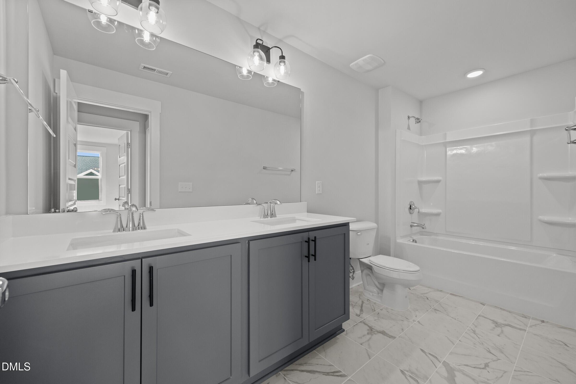 2914 Alyssa Court Raleigh, NC 27604 - Photo 19 of 28 Secondary Bathroom - Yin & Yang Interior