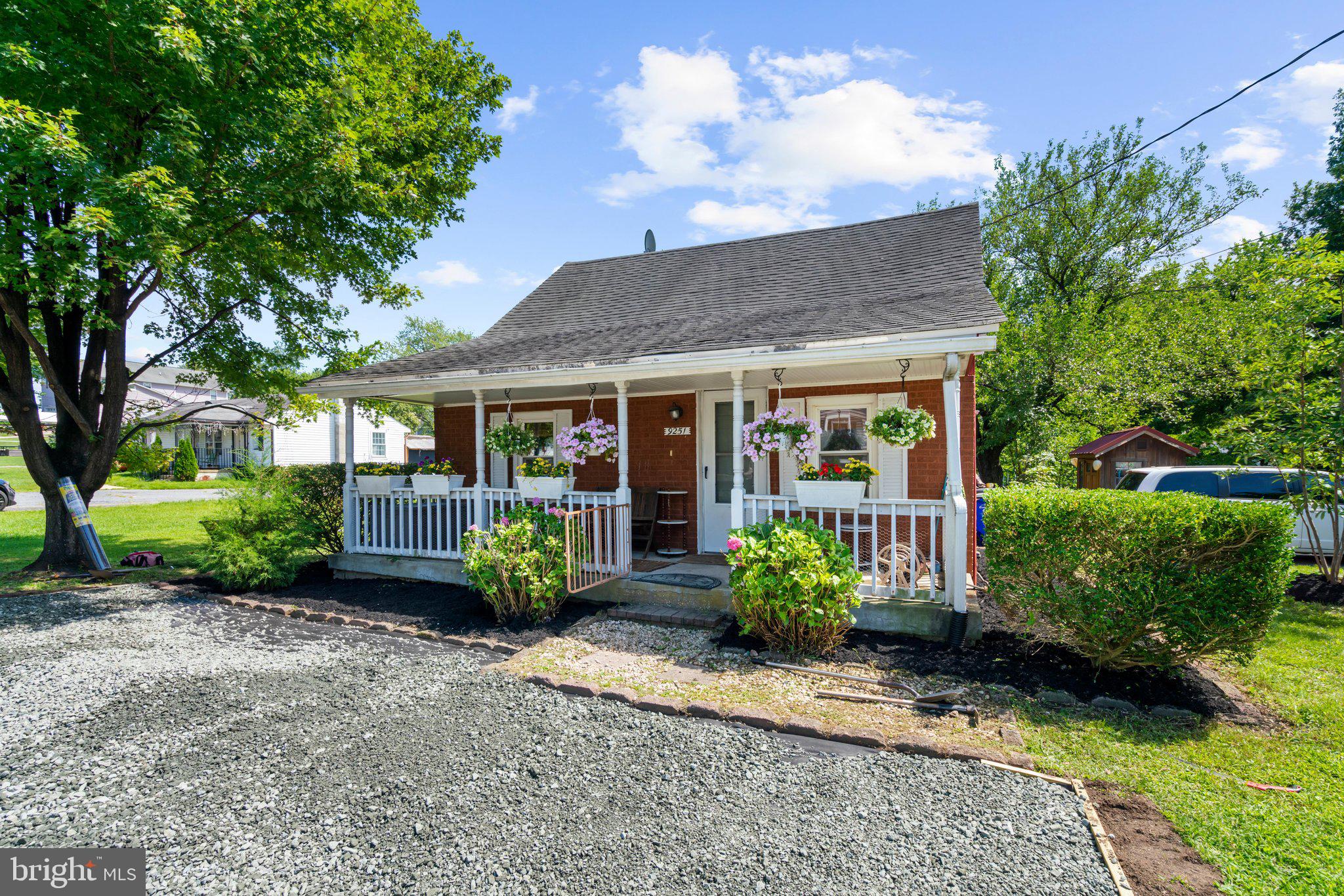 9251 Coleman Thomas Road Columbia, MD 21046 - Photo 4 of 45 Gallery Image 4