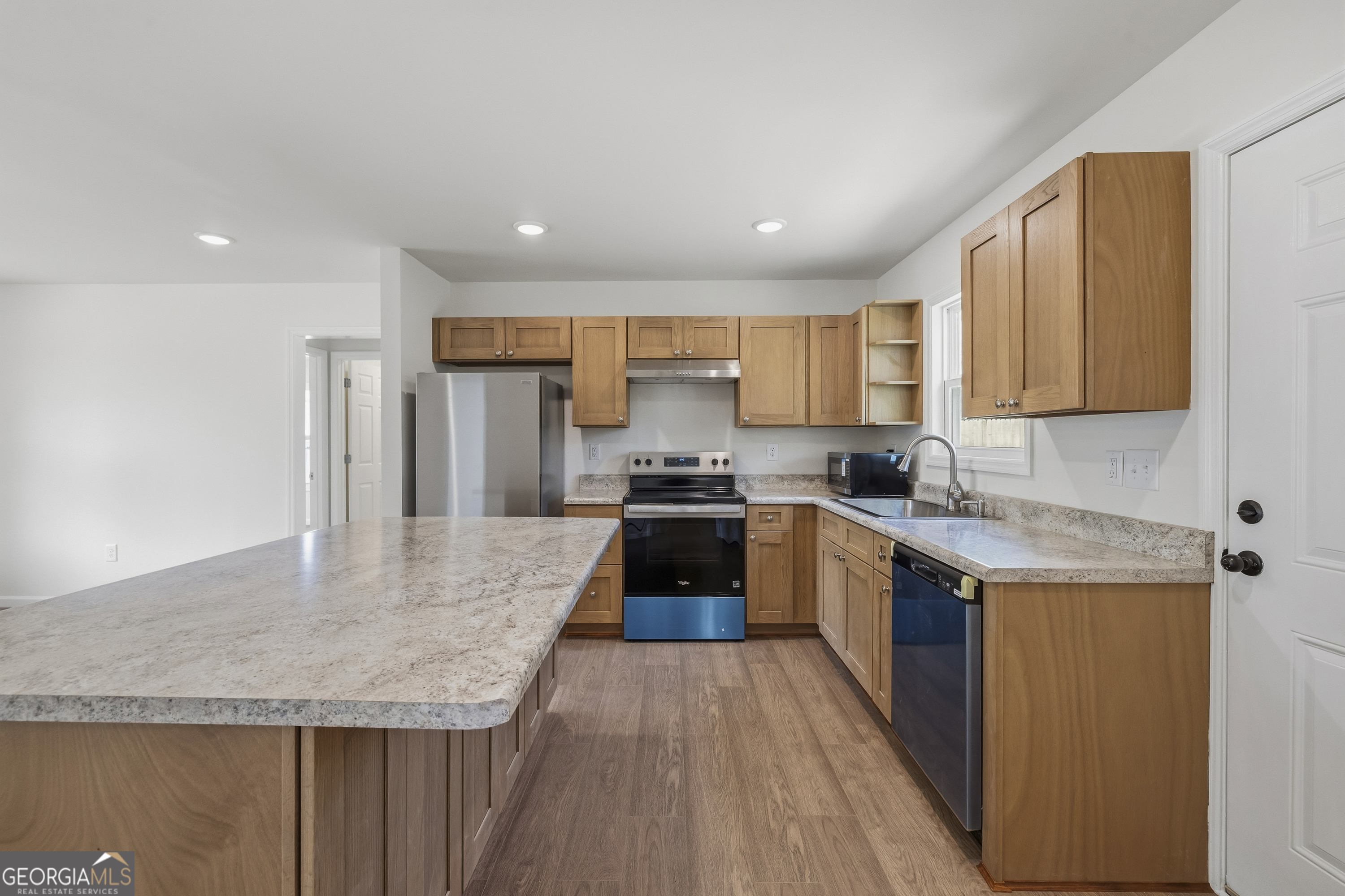 509 Carlton Avenue Union Point, GA 30669 - Photo 11 of 41