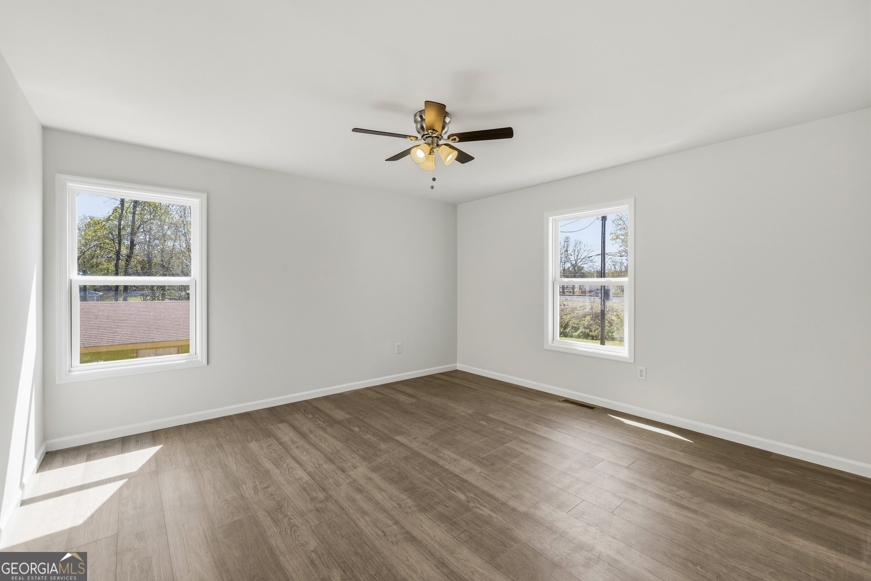 509 Carlton Avenue Union Point, GA 30669 - Photo 14 of 41 Primary Bedroom