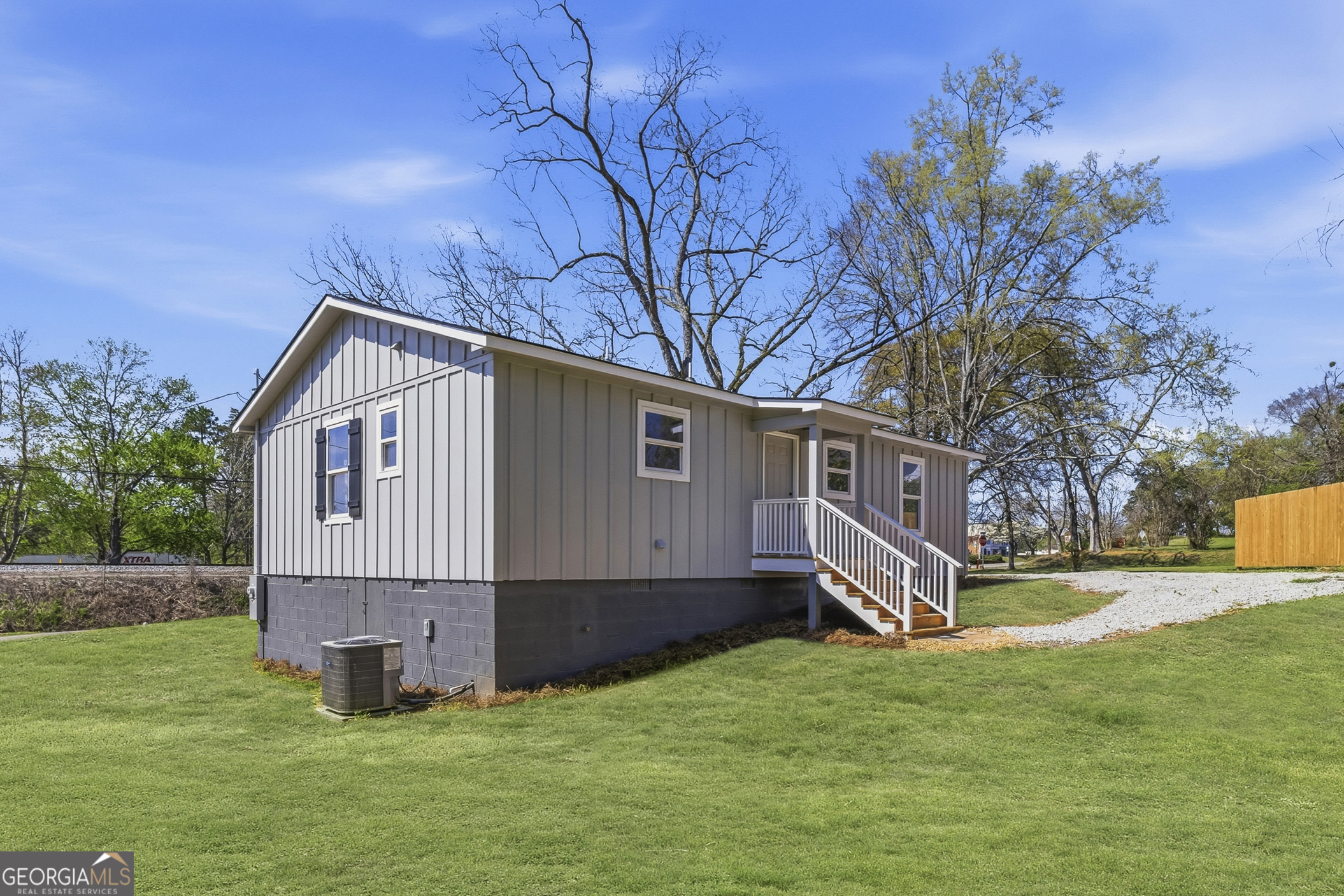 509 Carlton Avenue Union Point, GA 30669 - Photo 30 of 41