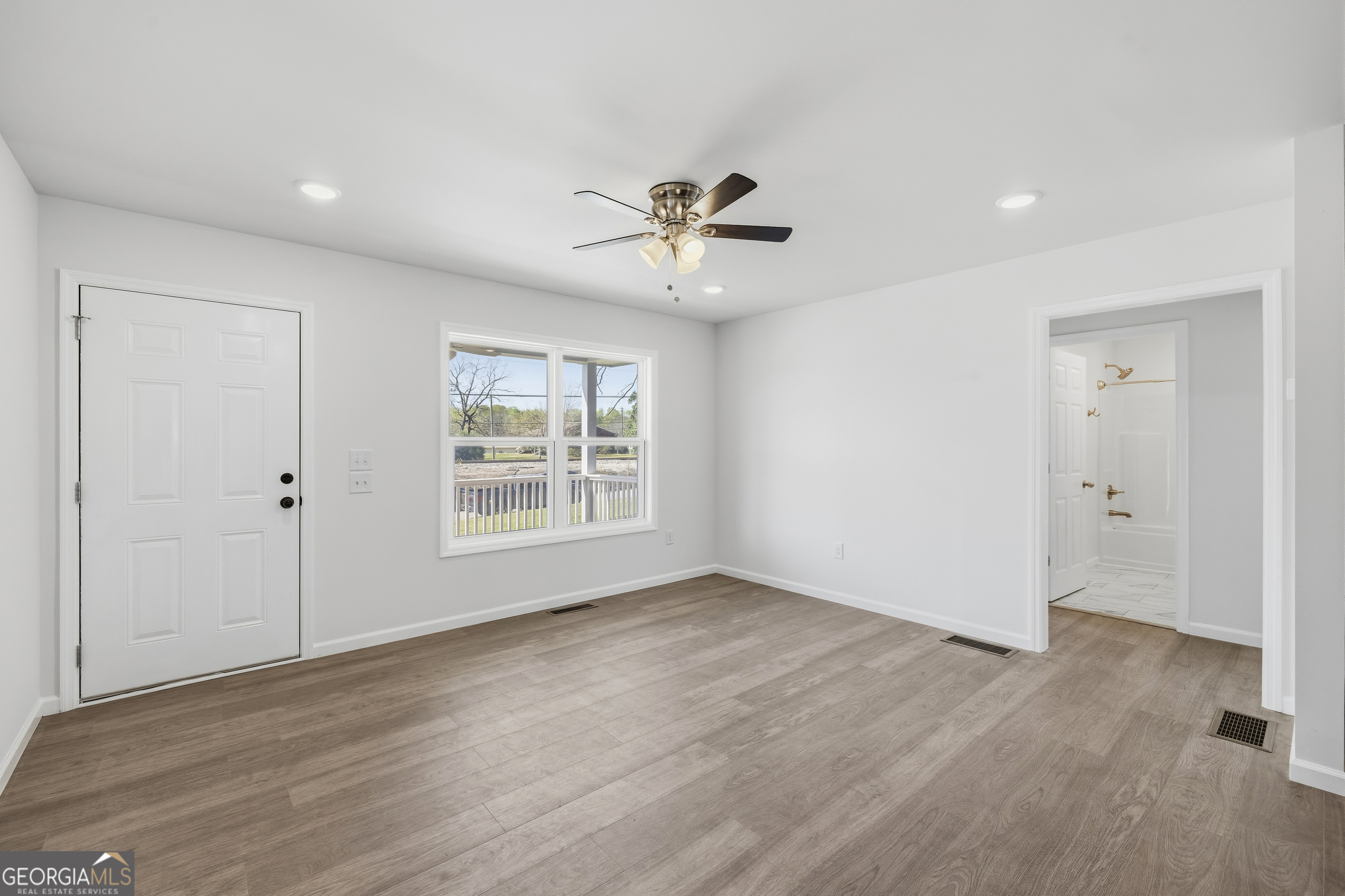 509 Carlton Avenue Union Point, GA 30669 - Photo 6 of 41