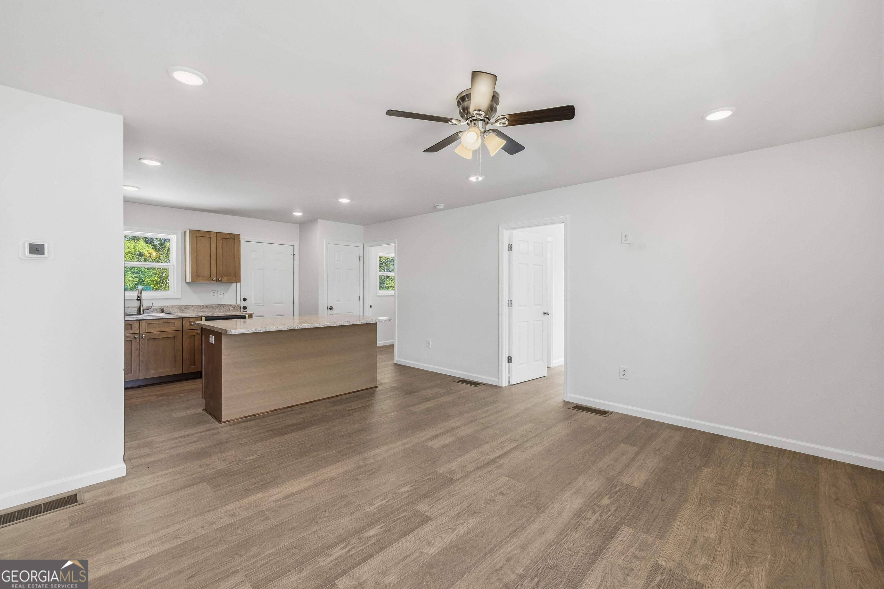 509 Carlton Avenue Union Point, GA 30669 - Photo 8 of 41