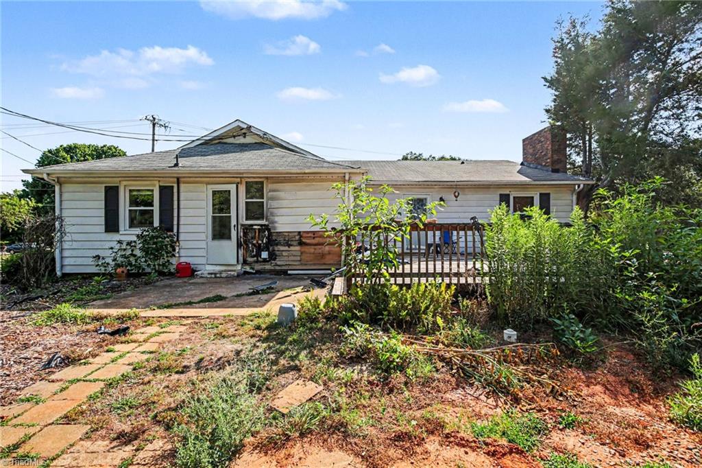 305 Walkertown Guthrie Road Winston-Salem, NC 27101 - Photo 1 of 31