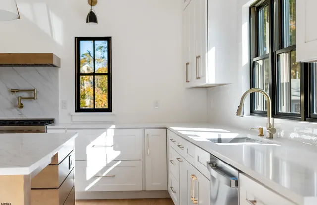 a close view of sink and tap