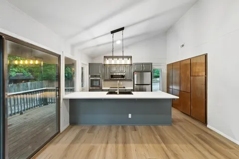 $1,200,000 | 1603 Westlake Drive, West Lake Hills, TX 78746