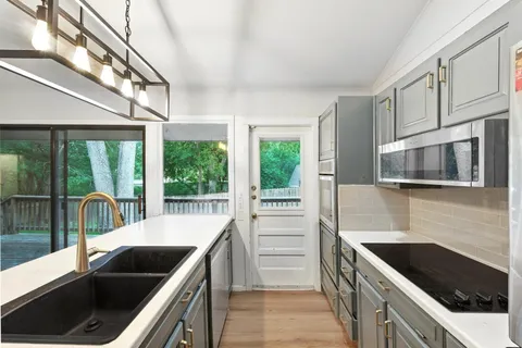 $1,200,000 | 1603 Westlake Drive, West Lake Hills, TX 78746