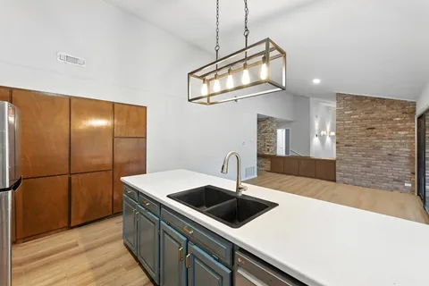 $1,200,000 | 1603 Westlake Drive, West Lake Hills, TX 78746