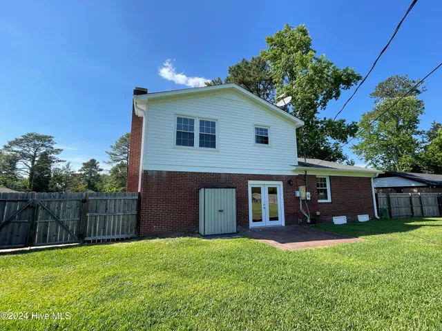 $2,400 | 102 Deerfield Road, Castle Hayne, NC 28429