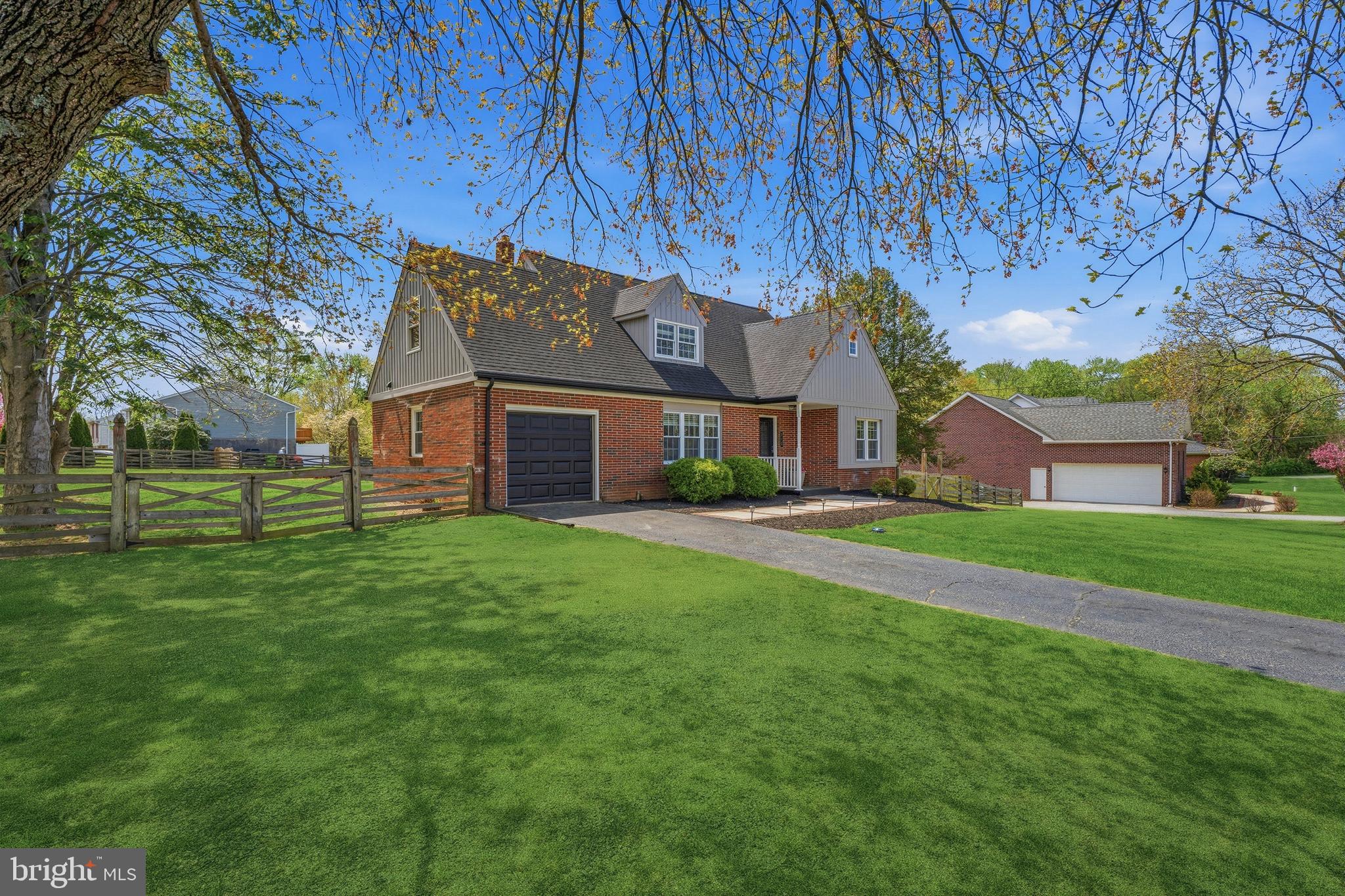 815 Gilbert Road Aberdeen, MD 21001 - Photo 3 of 58 Beautiful Curb Appeal
