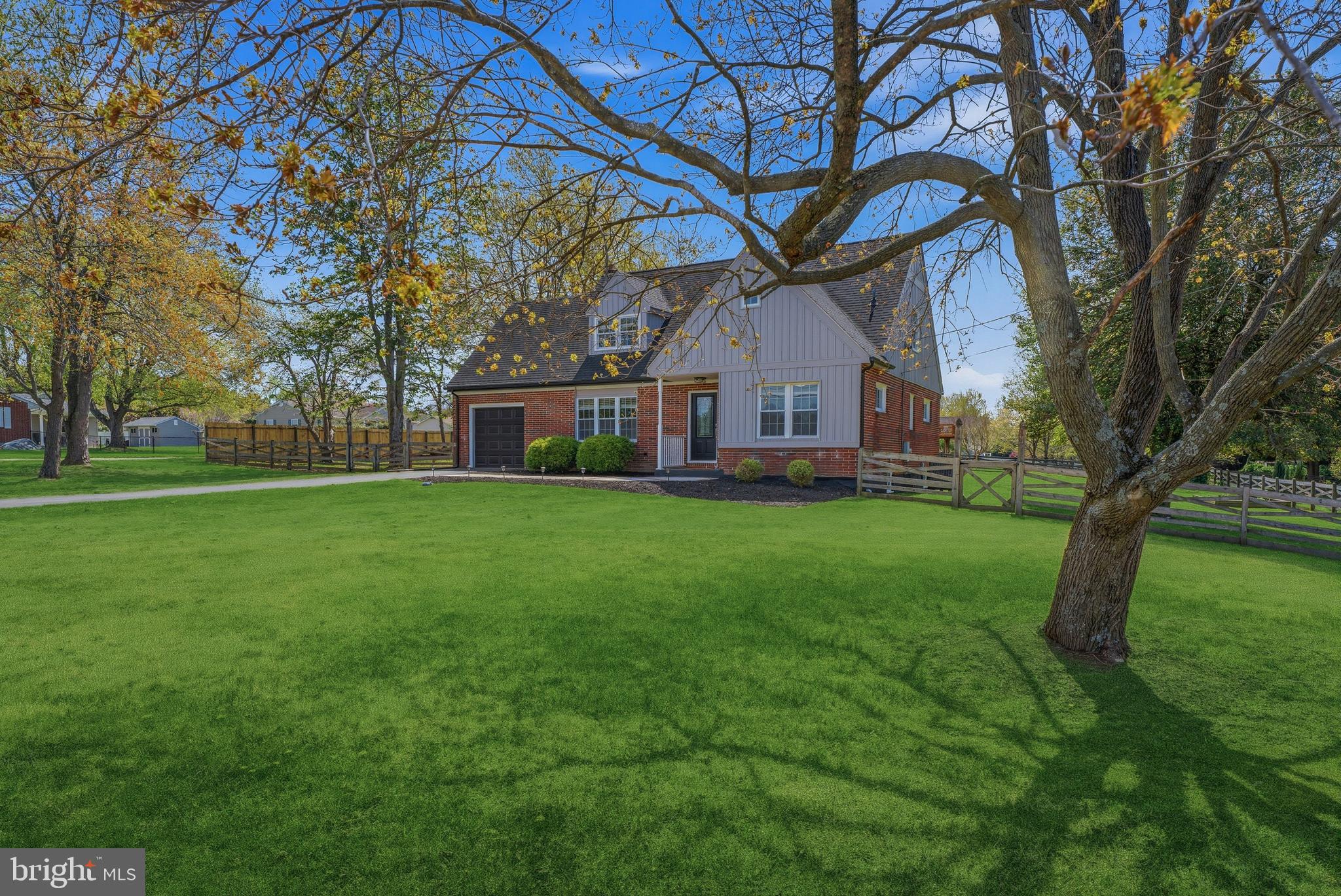815 Gilbert Road Aberdeen, MD 21001 - Photo 4 of 58 Modern Cape Cod Architecture