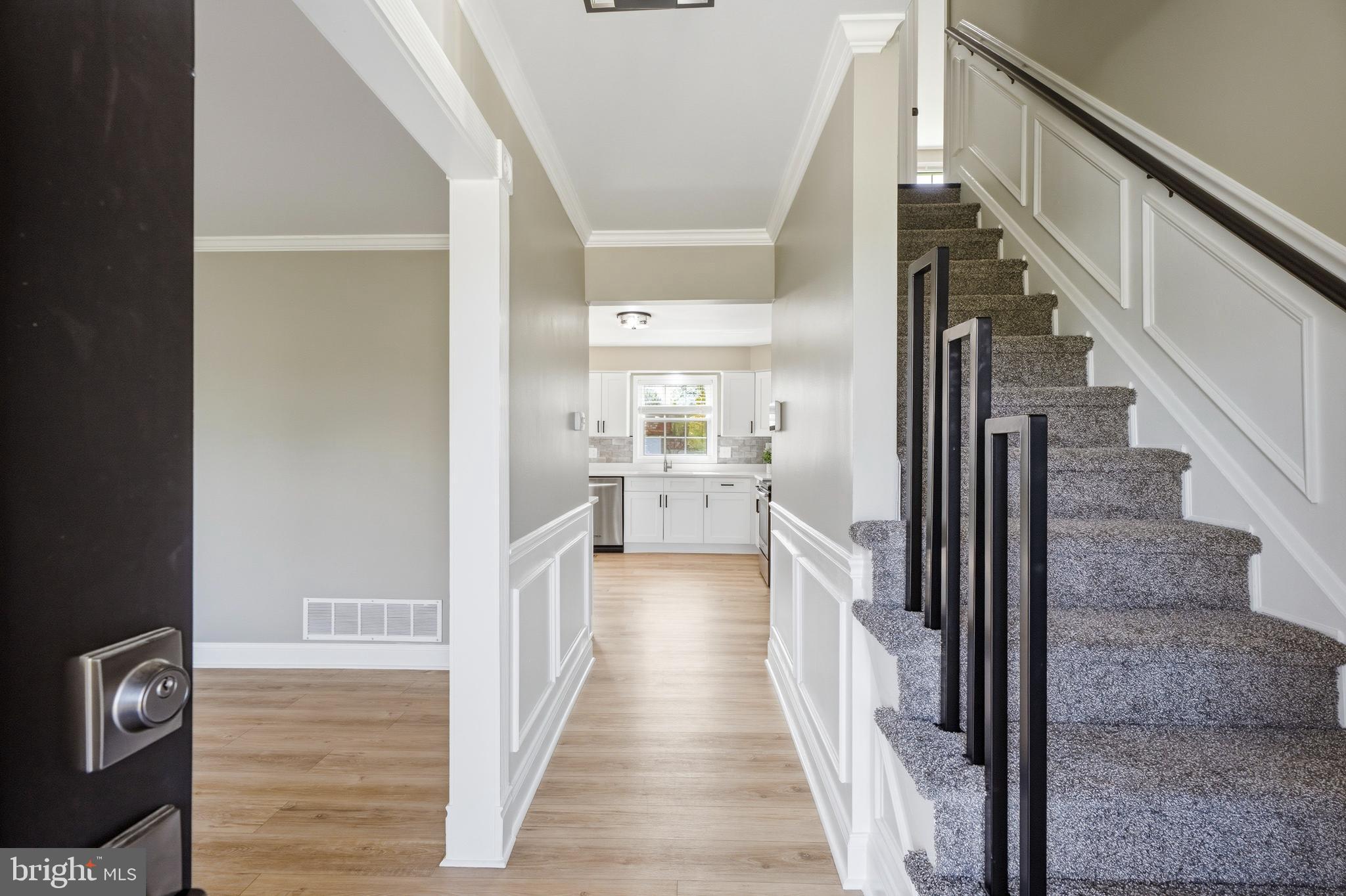 815 Gilbert Road Aberdeen, MD 21001 - Photo 5 of 58 Foyer Entryway