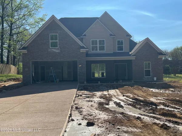 $425,000 | 1070 Green T Lake West, Hernando, MS 38632