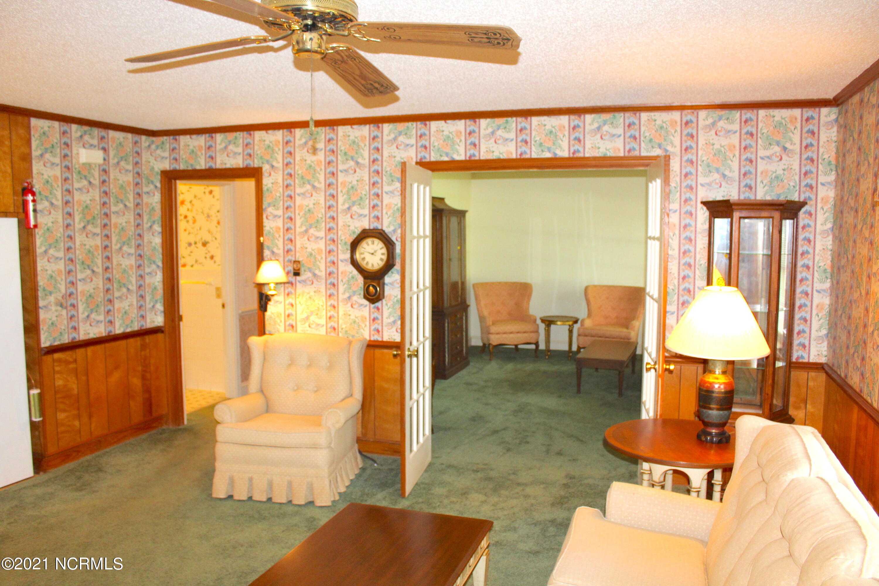 1828 Grays Mill Road Snow Hill, NC 28580 - Photo 11 of 29 11 FAMILY ROOM