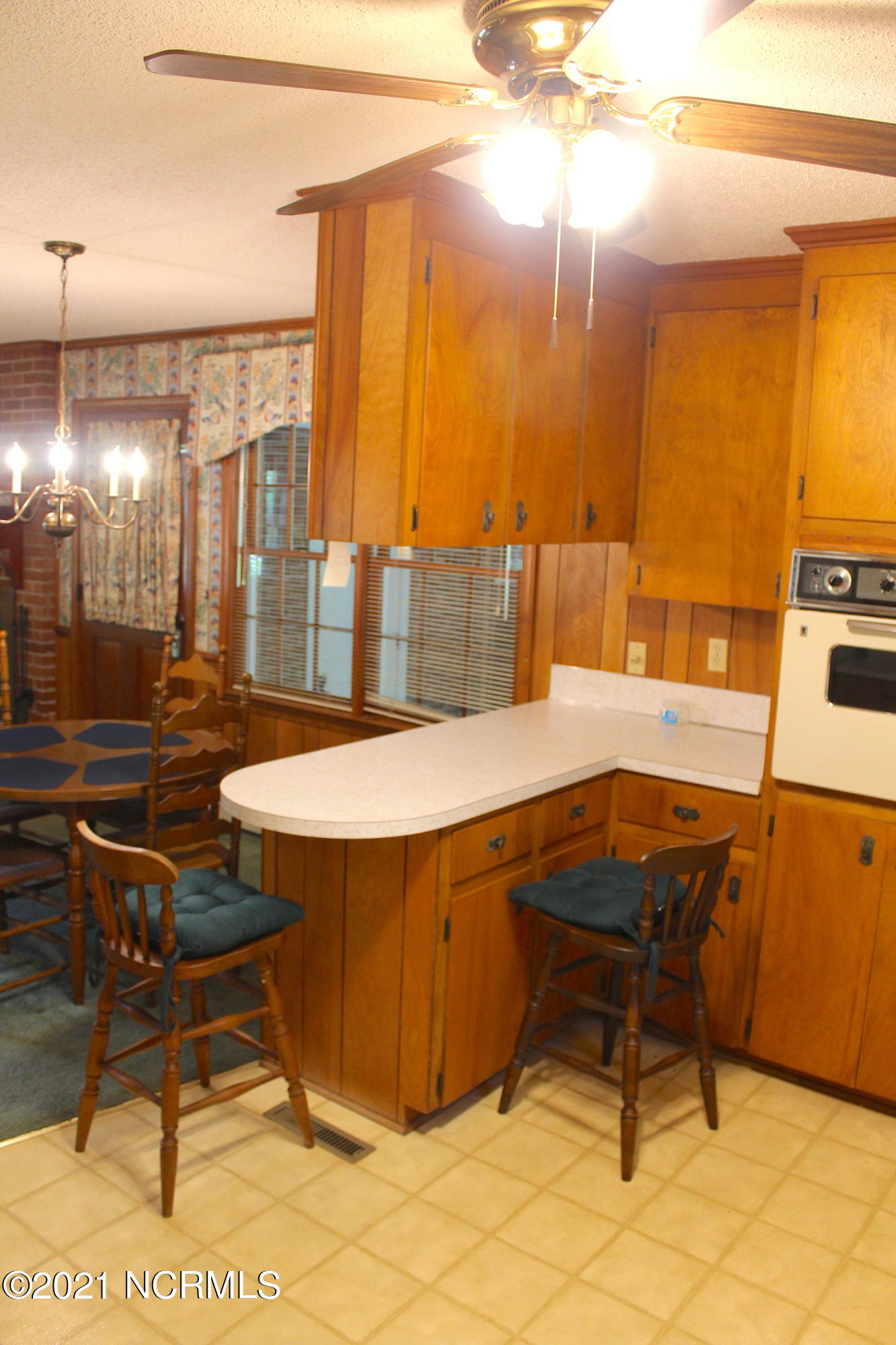 1828 Grays Mill Road Snow Hill, NC 28580 - Photo 15 of 29 15 KITCHEN